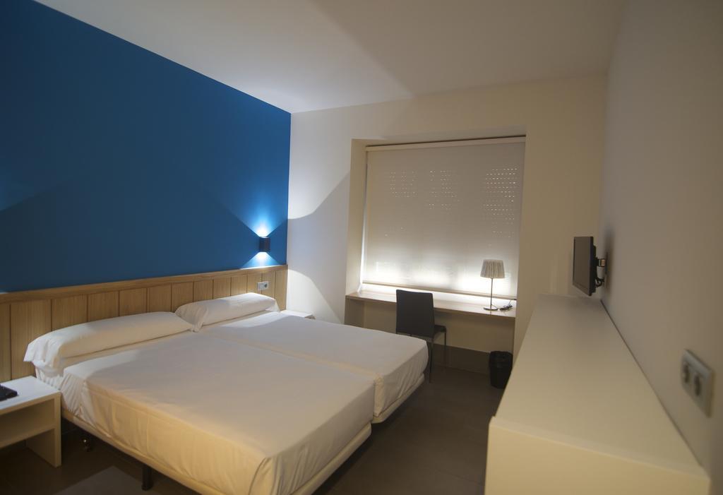 The Book Factory Hostel Valladolid Ruang foto